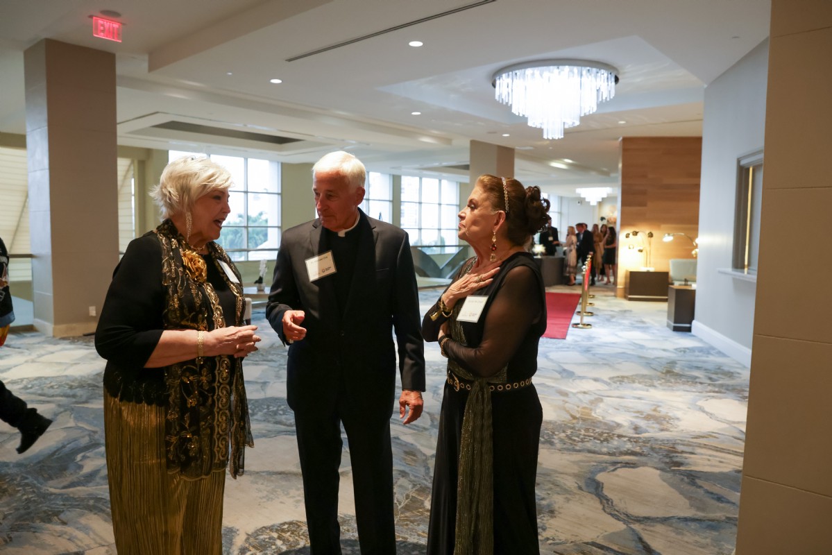 037-Golden Age Gala-Nov-2025_9547