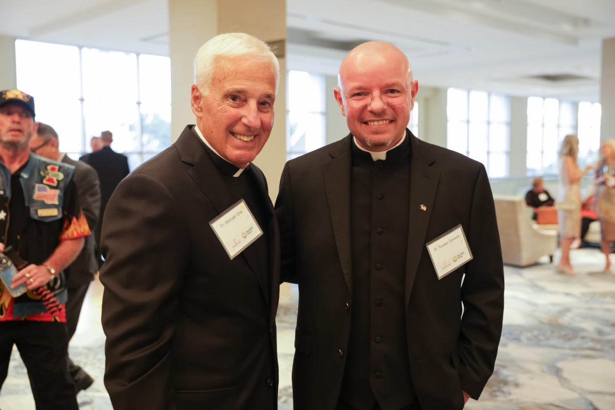 053-Golden Age Gala-Nov-2025_9597